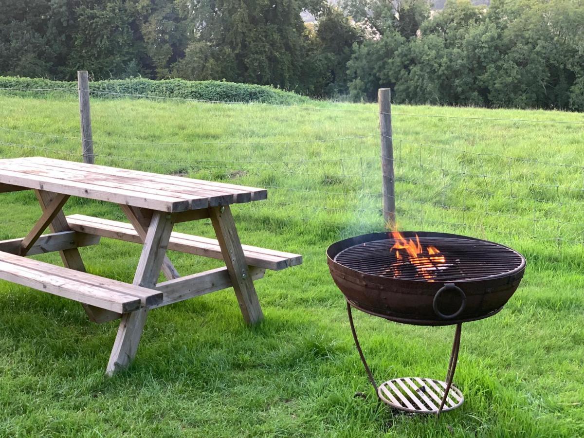 Farm Radnage Glamping Bell Tent 8, With Log Burner And Fire Pit Luxury tent High Wycombe